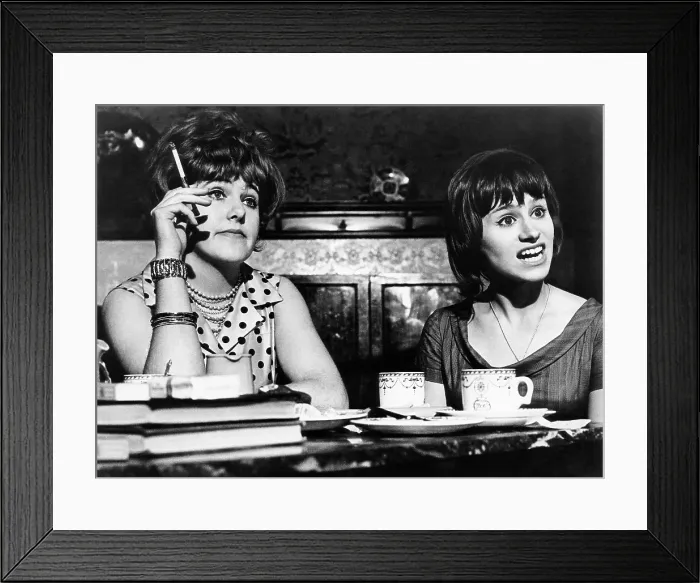 Framed Print : GIRL WITH GREEN EYES, Lynn Redgrave, Rita Tushingham, 1964 Framed Print : GIRL WITH GREEN EYES, Lynn Redgrave, Rita Tushingham, 1964