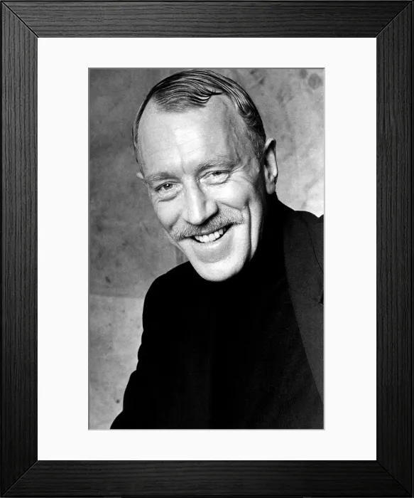 Framed Print : STRANGE BREW, (aka THE ADVENTURES OF BOB & DOUG MCKENZIE: STRANGE BREW), Max Von Sydow, 1983, (c)MGM / courtesy Everett Collection