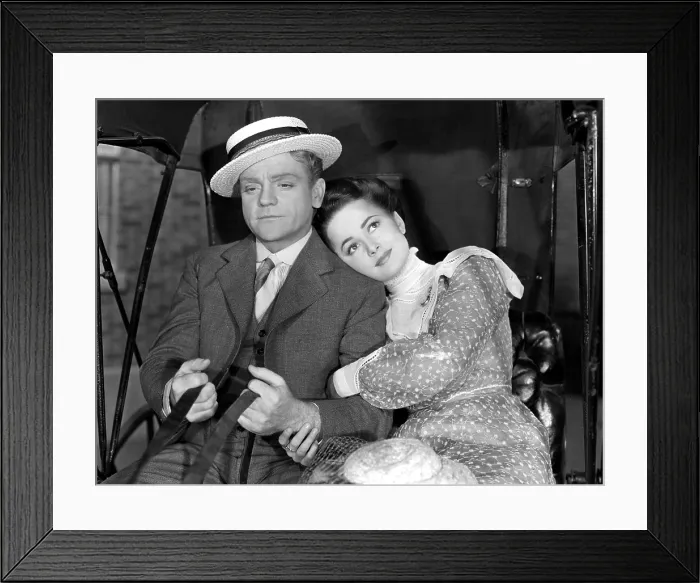 Framed Print : THE STRAWBERRY BLONDE, James Cagney, Olivia de Havilland, 1941 Framed Print : THE STRAWBERRY BLONDE, James Cagney, Olivia de Havilland, 1941