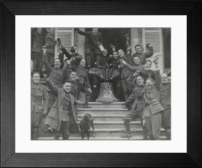 Framed Print : The New York National Guard, 27th Infantry Division, celebrates the end of WW1 on the Western Front. Nov. 11, 1918 Framed Print : The New York National Guard, 27th Infantry Division, celebrates the end of WW1 on the Western Front. Nov. 11, 1918