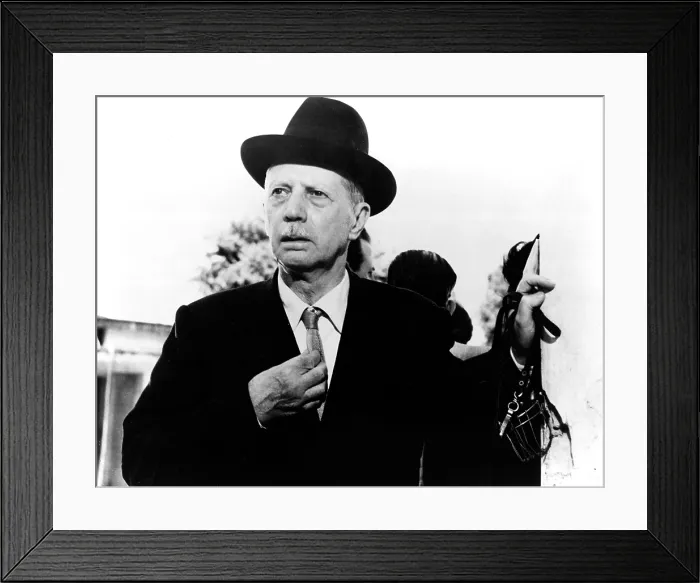 Framed Print : UMBERTO D, Carlo Battisti, 1952