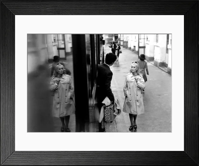 Framed Print : THE UMBRELLAS OF CHERBOURG, (aka LES PARAPLUIES DE CHERBOURG), Nino Castelnuovo, Catherine Deneuve, 1964 Framed Print : THE UMBRELLAS OF CHERBOURG, (aka LES PARAPLUIES DE CHERBOURG), Nino Castelnuovo, Catherine Deneuve, 1964