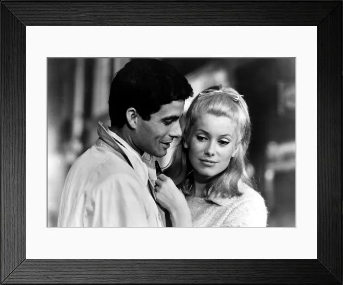 Framed Print : THE UMBRELLAS OF CHERBOURG, (aka LES PARAPLUIES DE CHERBOURG), Nino Castelnuovo, Catherine Deneuve, 1964 Framed Print : THE UMBRELLAS OF CHERBOURG, (aka LES PARAPLUIES DE CHERBOURG), Nino Castelnuovo, Catherine Deneuve, 1964