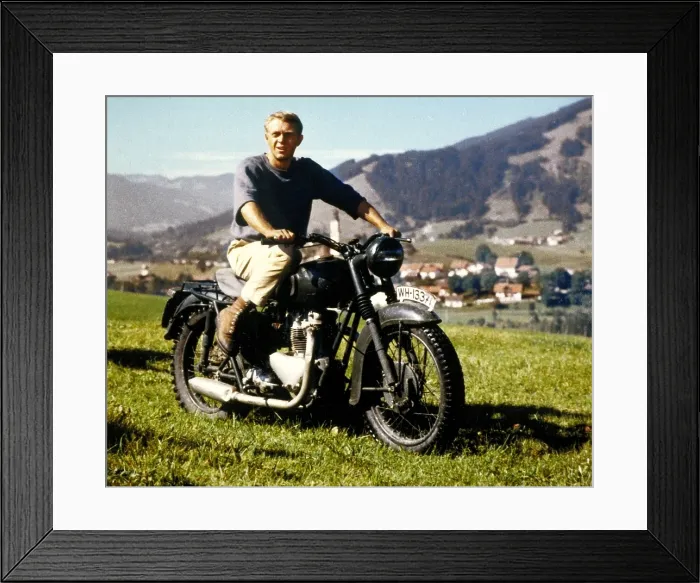 Framed Print : THE GREAT ESCAPE, Steve McQueen, 1963