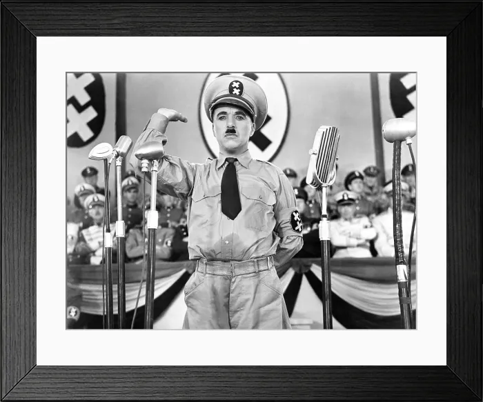 Framed Print : THE GREAT DICTATOR, Charlie Chaplin, 1940