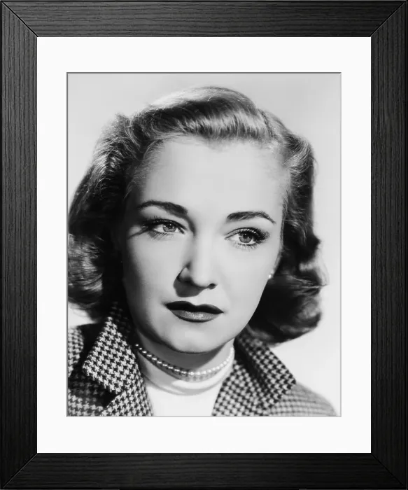 Framed Print : THE UNDERCOVER MAN, Nina Foch, 1949 Framed Print : THE UNDERCOVER MAN, Nina Foch, 1949
