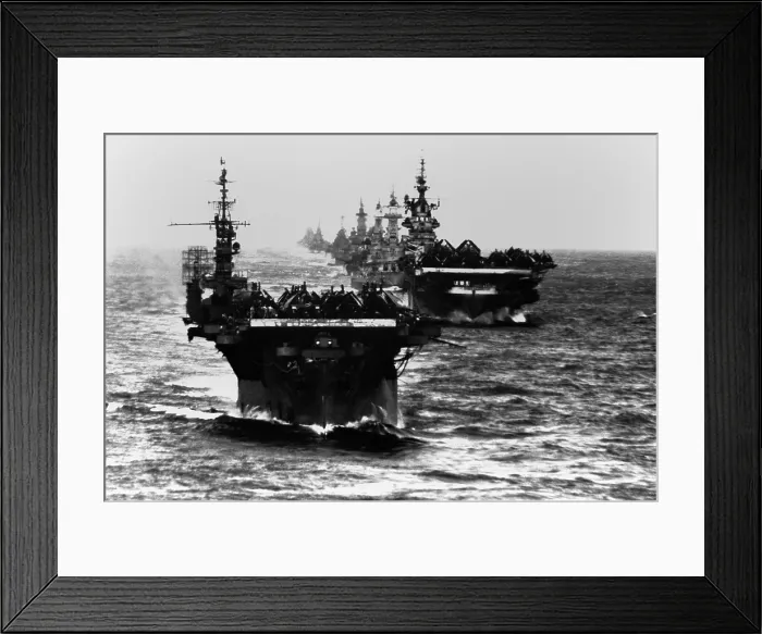 Framed Print : Task Group 38.3 entering Ulithi anchorage after the Philippine invasion and Battle of Leyte Gulf