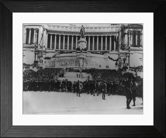 Framed Print : Members of Mussolini's Fascist Party marched on Rome, Oct. 28, 1922 Framed Print : Members of Mussolini's Fascist Party marched on Rome, Oct. 28, 1922