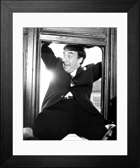 Framed Print : TWO WAY STRETCH, Peter Sellers, 1960