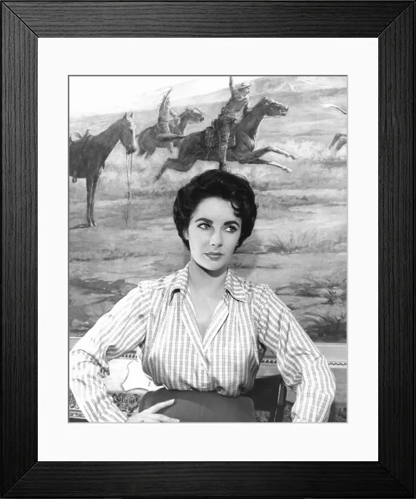 Framed Print : GIANT, Elizabeth Taylor, 1956 Framed Print : GIANT, Elizabeth Taylor, 1956
