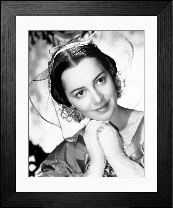 Framed Print : GONE WITH THE WIND, Olivia de Havilland, 1939 Framed Print : GONE WITH THE WIND, Olivia de Havilland, 1939
