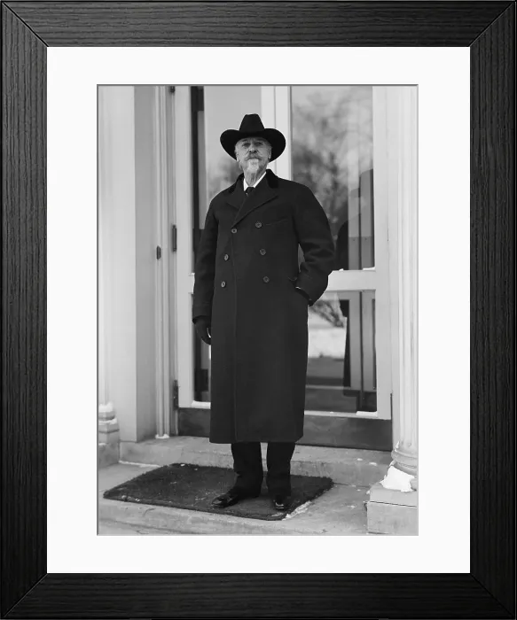 Framed Print : William Cody, aka Buffalo Bill, visited President Woodrow Wilson at the White house, Nov. 1916 Framed Print : William Cody, aka Buffalo Bill, visited President Woodrow Wilson at the White house, Nov. 1916