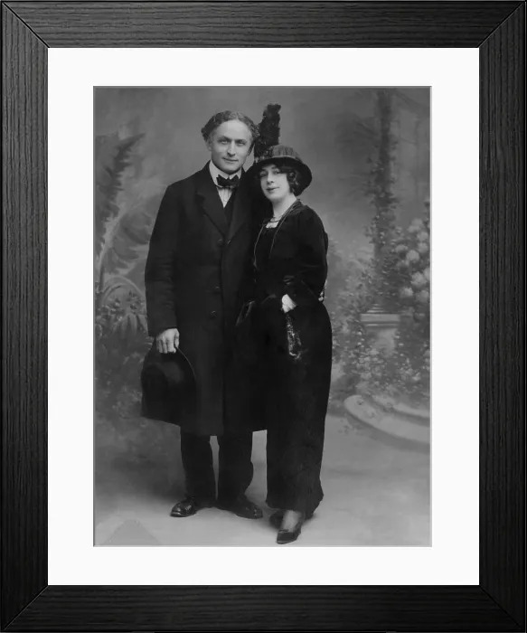 Framed Print : Harry and Beatrice Houdini in Nice, France, 1913
