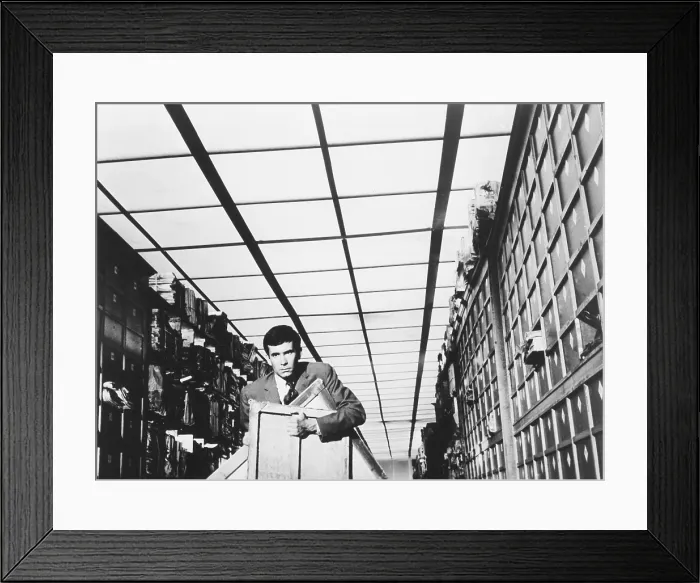 Framed Print : THE TRIAL, (aka LE PROCES), Anthony Perkins, 1962 Framed Print : THE TRIAL, (aka LE PROCES), Anthony Perkins, 1962