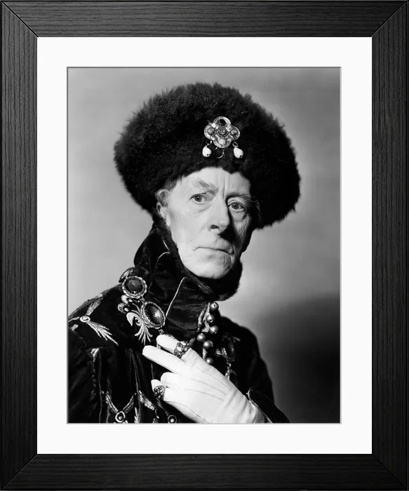 Framed Print : HENRY V, Ernest Thesiger, 1944 Framed Print : HENRY V, Ernest Thesiger, 1944