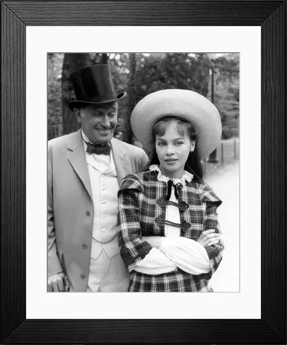 Framed Print : GIGI, Maurice Chevalier, Leslie Caron, 1958