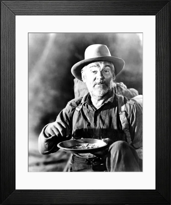 Framed Print : THE TREASURE OF THE SIERRA MADRE, Walter Huston, 1948