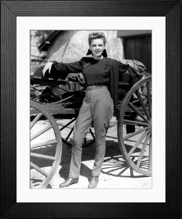 Framed Print : GIRL CRAZY, Judy Garland, 1943 Framed Print : GIRL CRAZY, Judy Garland, 1943