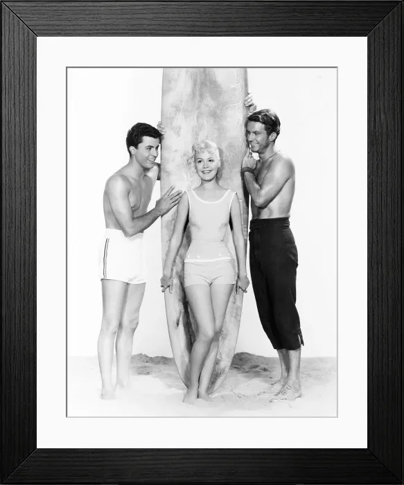 Framed Print : GIDGET, from left: James Darren, Sandra Dee, Cliff Robertson, 1961 Framed Print : GIDGET, from left: James Darren, Sandra Dee, Cliff Robertson, 1961