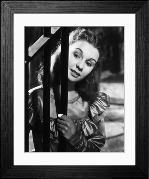 Framed Print : GREAT EXPECTATIONS, Jean Simmons, 1946