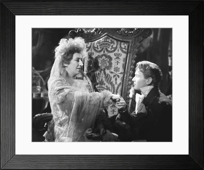 Framed Print : GREAT EXPECTATIONS, from left: Martita Hunt, John Mills, 1946