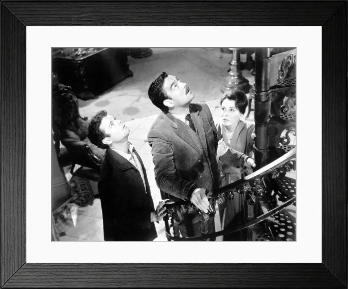 Framed Print : THE HAUNTING, Russ Tamblyn, Richard Johnson, Claire Bloom, 1963 Framed Print : THE HAUNTING, Russ Tamblyn, Richard Johnson, Claire Bloom, 1963