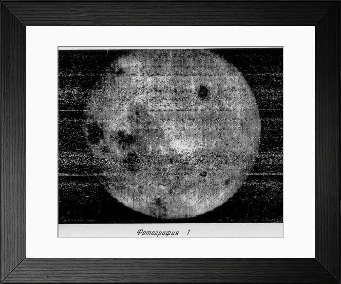 Framed Print : First image of the far side of the Moon, from 63, 500 km (39, 500 miles) Framed Print : First image of the far side of the Moon, from 63, 500 km (39, 500 miles)