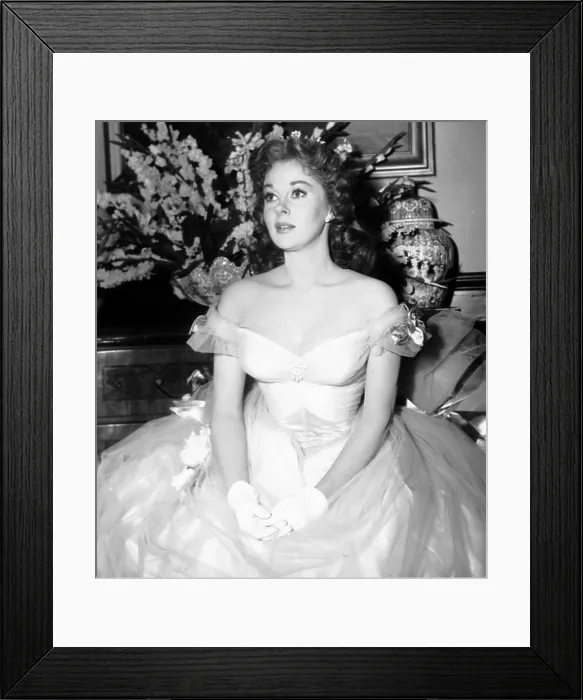 Framed Print : UNTAMED, Susan Hayward, on-set between takes, 1955, TM & Copyright 20th Century-Fox Film Corp. All rights reserved / courtesy Everett Collection