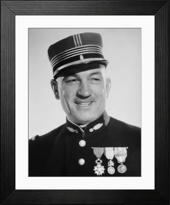 Framed Print : UNDER TWO FLAGS, Victor McLaglen, 1936, TM & Copyright 20th Century Fox Film Corp. / courtesy Everett Collection