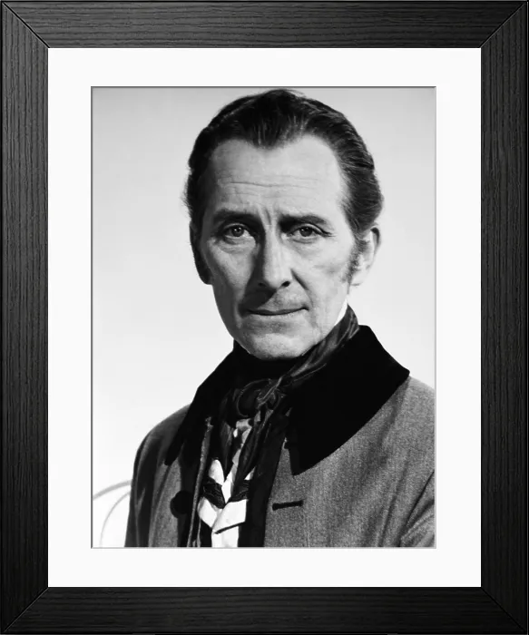 Framed Print : THE VAMPIRE LOVERS, Peter Cushing, 1970