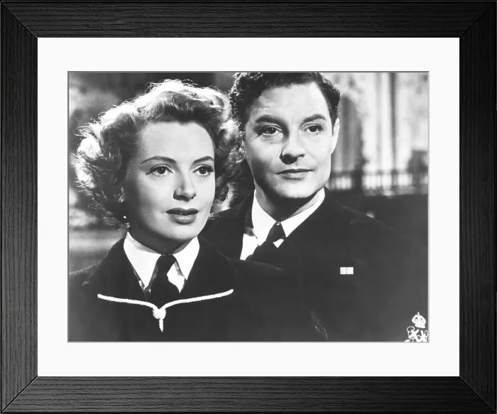 Framed Print : VACATION FROM MARRIAGE, (aka PERFECT STRANGERS), from left: Deborah Kerr, Robert Donat, 1945