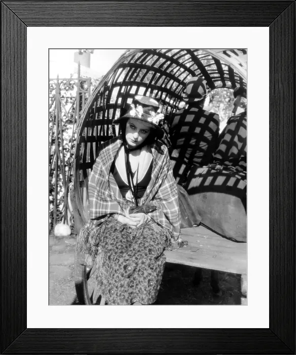 Framed Print : TORRENT, Greta Garbo, 1926