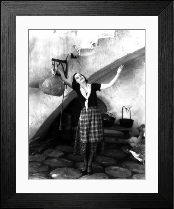 Framed Print : TORRENT, Greta Garbo, 1926