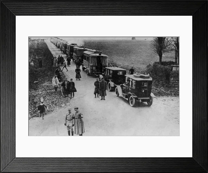 Framed Print : World War 1. Paris taxi cabs and buses lined to take over 4000 French soldiers to reinforce the 6th Army facing the Germans during of Battle of the Marne near Nanteuil. Sept Framed Print : World War 1. Paris taxi cabs and buses lined to take over 4000 French soldiers to reinforce the 6th Army facing the Germans during of Battle of the Marne near Nanteuil. Sept
