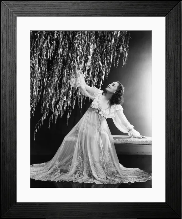 Framed Print : THE GREAT GARRICK, Olivia de Havilland, 1937