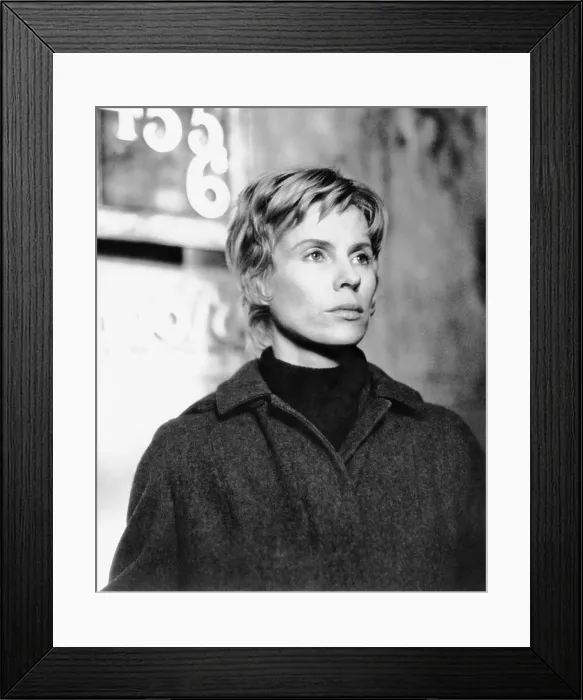 Framed Print : THE TOUCH, (aka BERORINGEN), Bibi Andersson, 1971 Framed Print : THE TOUCH, (aka BERORINGEN), Bibi Andersson, 1971