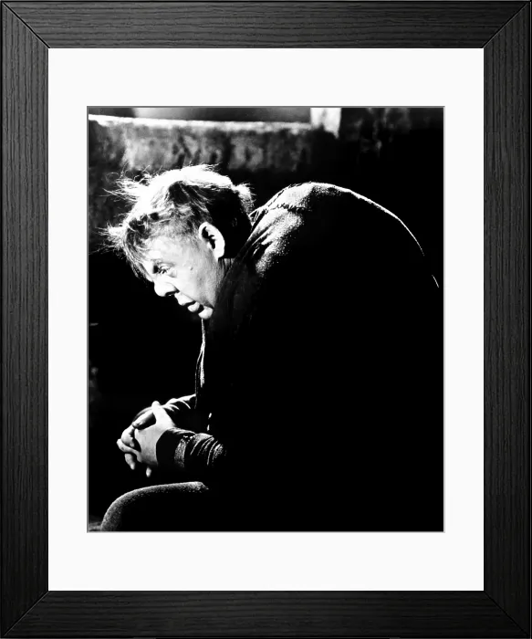 Framed Print : THE HUNCHBACK OF NOTRE DAME, Charles Laughton, 1939