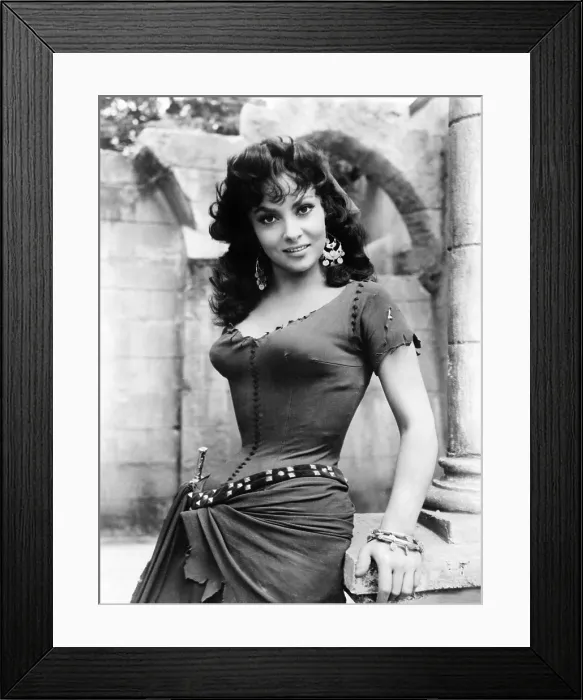Framed Print : THE HUNCHBACK OF NOTRE DAME, Gina Lollobrigida, 1956