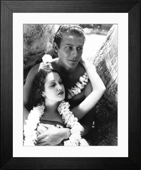 Framed Print : THE HURRICANE, from left: Dorothy Lamour, Jon Hall, 1937