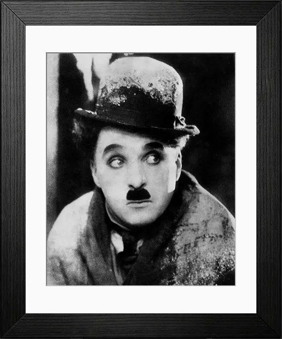 Framed Print : THE GOLD RUSH, Charles Chaplin, 1925 Framed Print : THE GOLD RUSH, Charles Chaplin, 1925