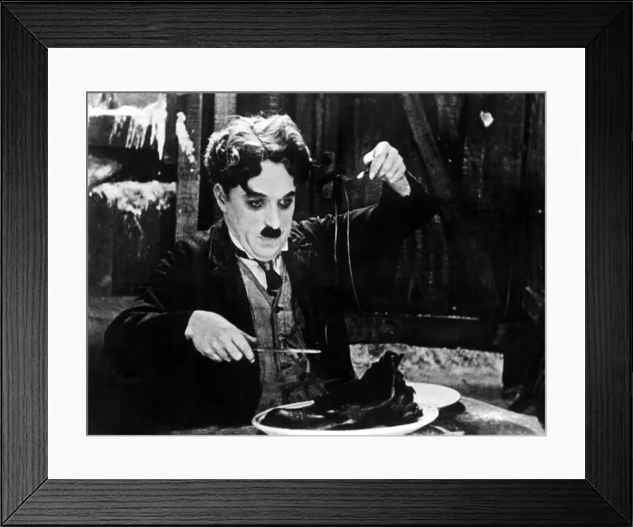 Framed Print : THE GOLD RUSH, Charlie Chaplin, 1925