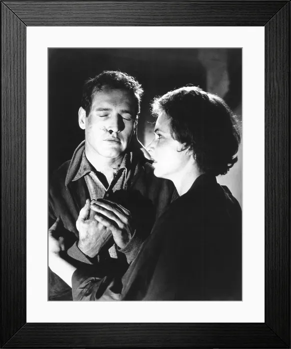 Framed Print : THE HUSTLER, from left: Paul Newman, Piper Laurie, 1961. TM & copyright 20th Century Fox Film Corp. All rights reserved / courtesy Everett Collection Framed Print : THE HUSTLER, from left: Paul Newman, Piper Laurie, 1961. TM & copyright 20th Century Fox Film Corp. All rights reserved / courtesy Everett Collection