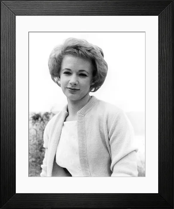 Framed Print : THE HUSTLER, Piper Laurie, 1961. TM & copyright 20th Century Fox Film Corp. All rights reserved / courtesy Everett Collection