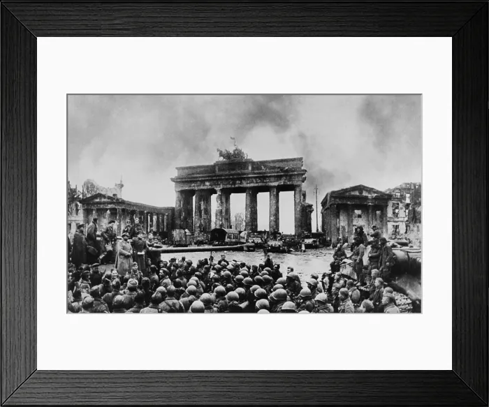Framed Print : World War 2, Battle of Berlin, April 16- May 2, 1945. Some of nearly one million Russians who captured Berlin assembled in front of the Brandenburg Gate. Photo by Yevgeny Khaldei