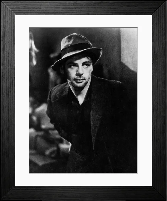Framed Print : I AM A FUGITIVE FROM A CHAIN GANG, Paul Muni, 1932 Framed Print : I AM A FUGITIVE FROM A CHAIN GANG, Paul Muni, 1932