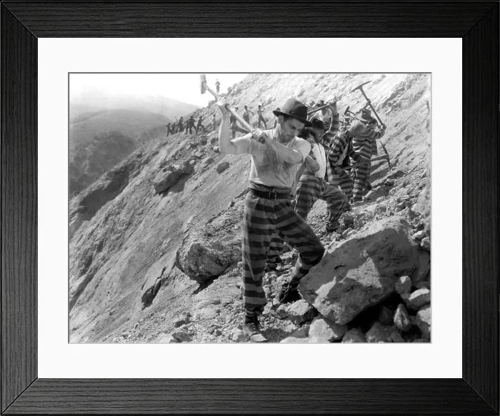Framed Print : I AM A FUGITIVE FROM A CHAIN GANG, Paul Muni, 1932 Framed Print : I AM A FUGITIVE FROM A CHAIN GANG, Paul Muni, 1932