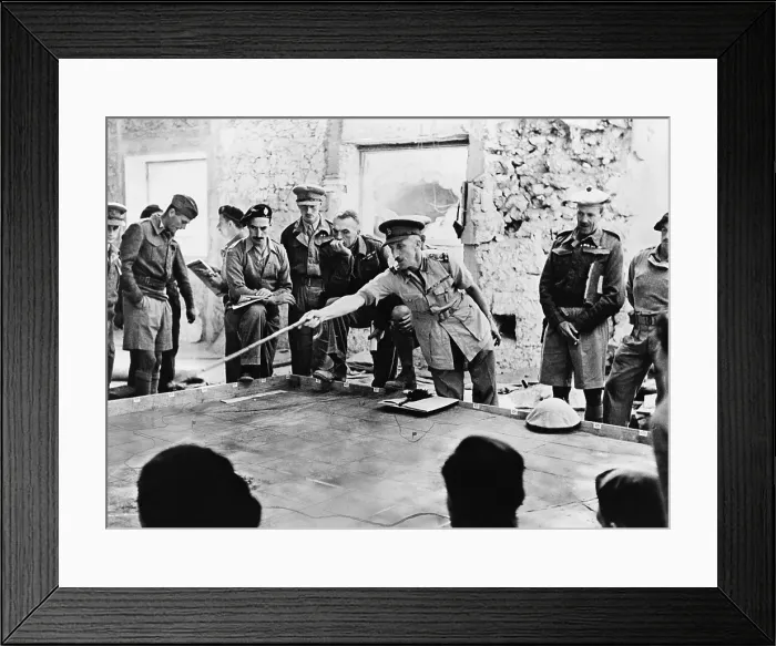 Framed Print : British Brigadier commanding tank units in Tobruk, Libya, 1941. Tank commanders listen and observe a sand table used for demonstration purposes during World War 2