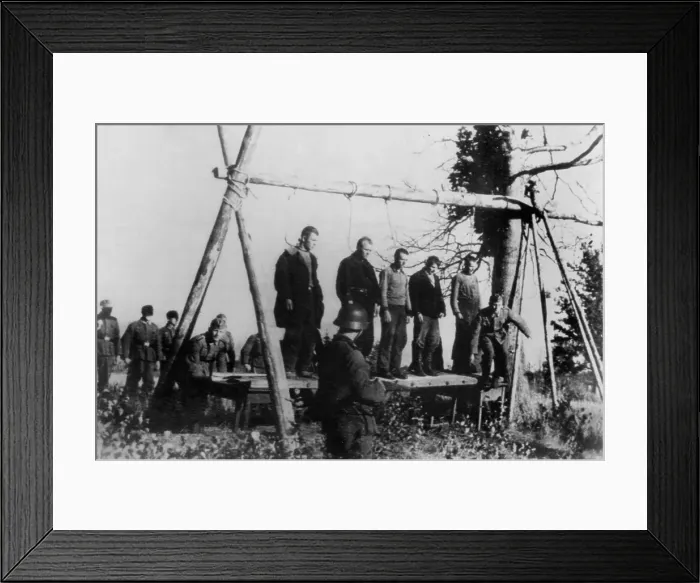 Framed Print : Five Soviet civilians to be hanged by German soldiers, near town of Velizh in Smolensk region