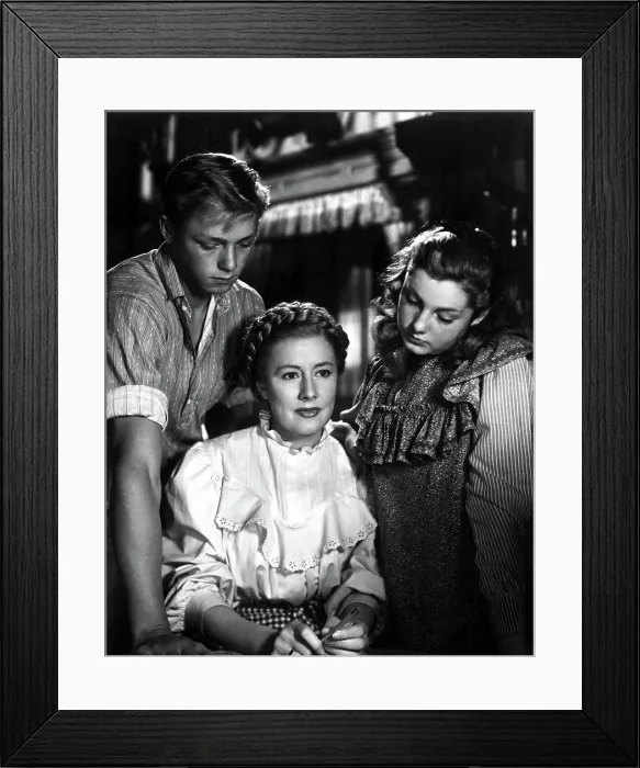 Framed Print : I REMEMBER MAMA, Steve Brown, Irene Dunne, Barbara Bel Geddes, 1948 Framed Print : I REMEMBER MAMA, Steve Brown, Irene Dunne, Barbara Bel Geddes, 1948