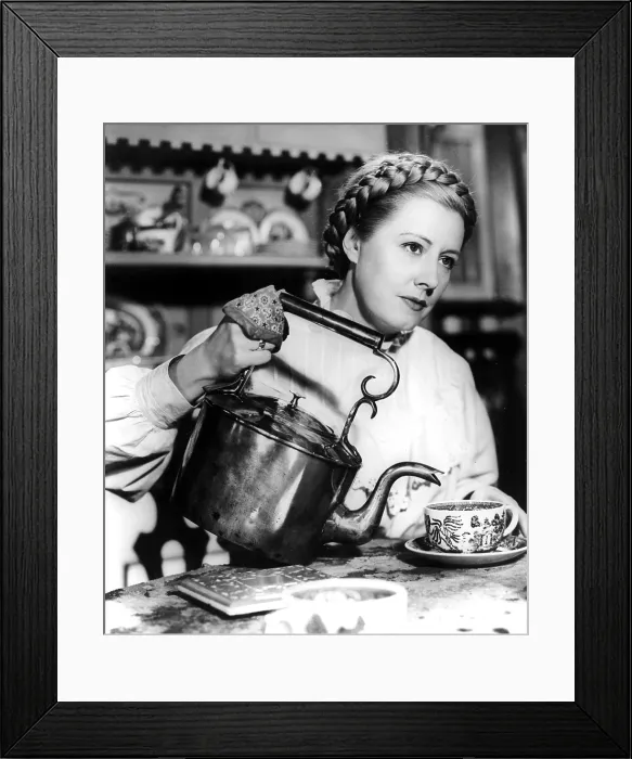 Framed Print : I REMEMBER MAMA, Irene Dunne, 1948 Framed Print : I REMEMBER MAMA, Irene Dunne, 1948